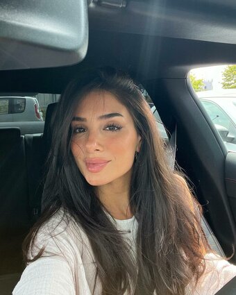 Cemre Felekoglu / cemre.fe Nude Leaks Photo 3