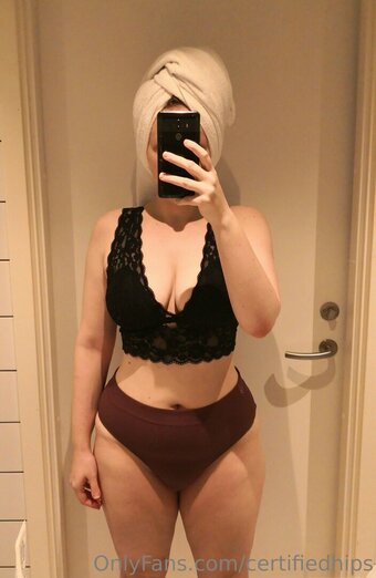 certifiedhips Nude Leaks Photo 4