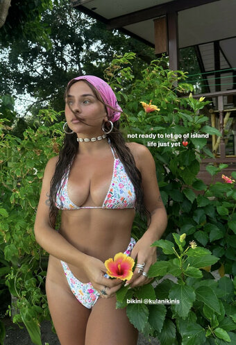 ch32 / Charlotte Nude Leaks Photo 10