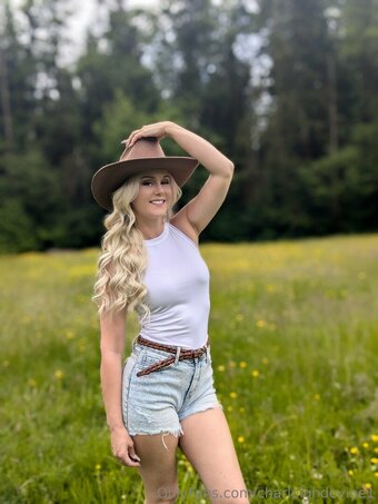 charleighdevine1 Nude Leaks Photo 29