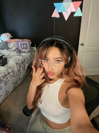 Chellchee Nude Leaks Photo 10