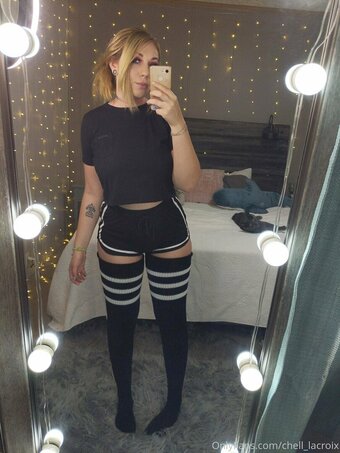 Chellrose / chellrose_ Nude Leaks OnlyFans Photo 4