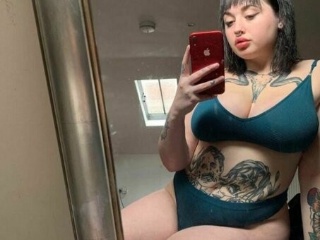 Chelsfloatstoo /  / Ghost_girl / Naughtylittlegothx / ThatGirlChelsXo / Thatspookigirl / Thatsspookygirl Nude Leaks OnlyFans Photo 2