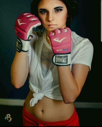 Chelsie Deville / Itschelsiedeville Nude Leaks Photo 6