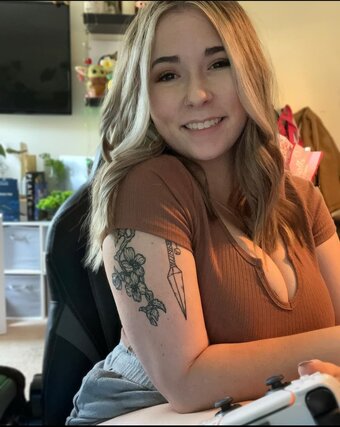 Cherrycgames / cherryygames / cookiebabigirl Nude Leaks OnlyFans Photo 4