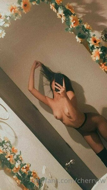 cherryfw Nude Leaks Photo 2