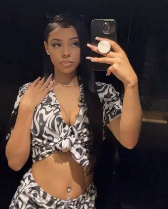 _cheyglizzy / Chey Glizzy / Cheyglizzy / _cheyglizzy_ / cheygoescrazy Nude Leaks OnlyFans Photo 2
