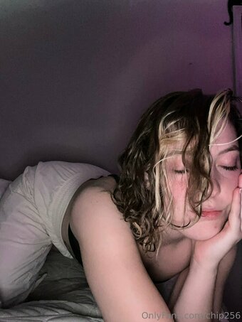 chip256 Nude Leaks Photo 13