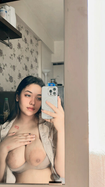 ChizzCakeee / chizzcakeee0107 / lavalunya Nude Leaks OnlyFans Photo 5