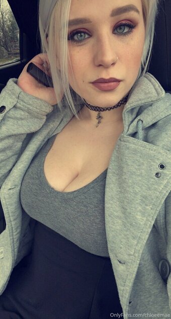 chloeemae / petitechloe_mae Nude Leaks OnlyFans Photo 10