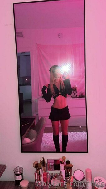 chlostar / chlostar_ny Nude Leaks OnlyFans Photo 27