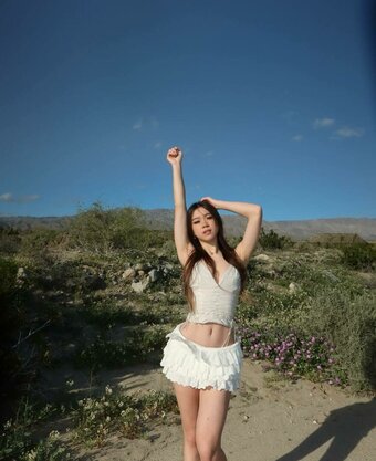 Christina Shi / christinaashi / stinasmemories Nude Leaks Photo 7