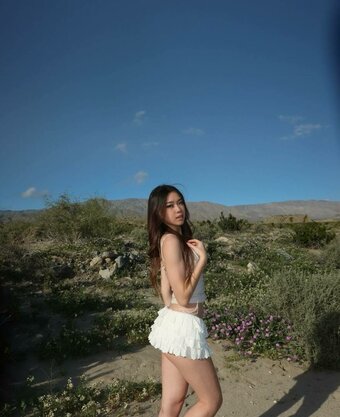 Christina Shi / christinaashi / stinasmemories Nude Leaks Photo 8