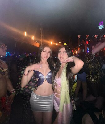 Christina Shi / christinaashi / stinasmemories Nude Leaks Photo 11