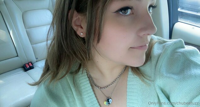 chubeefuzz Nude Leaks Photo 22