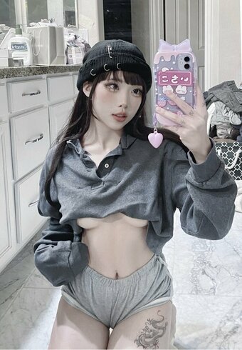 chuui.e / Diana Hyunh Nude Leaks Photo 9