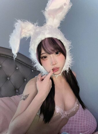 chuui.e / Diana Hyunh Nude Leaks Photo 14