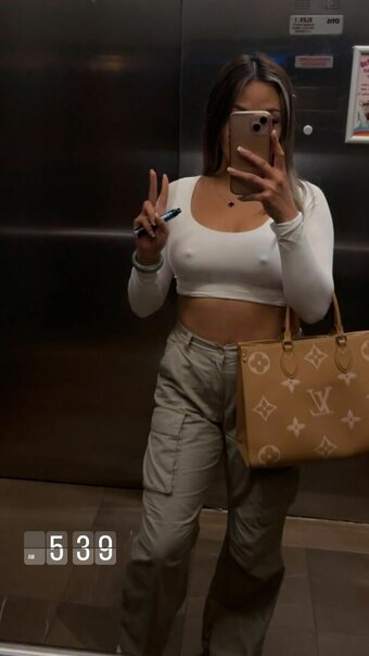 chythagoddess Nude Leaks Photo 10