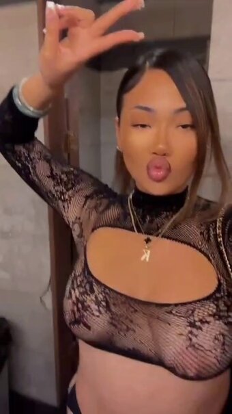 chythagoddess Nude Leaks Photo 16