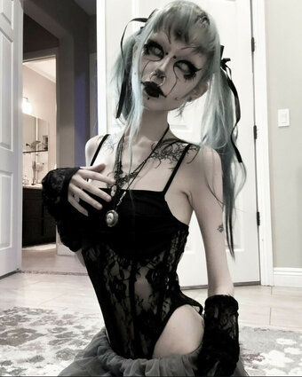 circusinsect Nude Leaks Photo 1