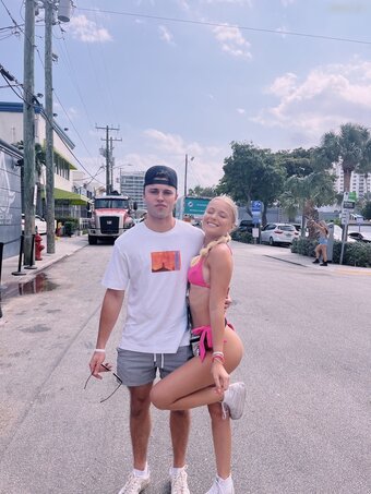 Claira Lizzy Nude Leaks Photo 26