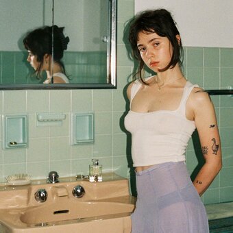 Clairo Nude Leaks Photo 7