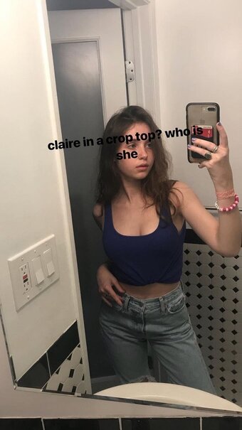 Clairo Nude Leaks Photo 19