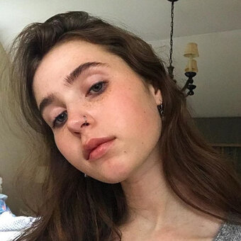 Clairo Nude Leaks Photo 22