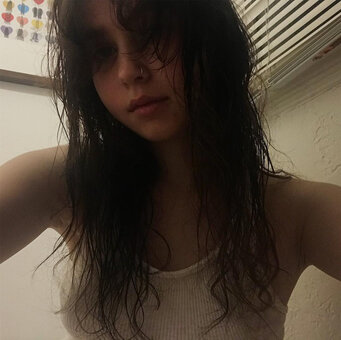 Clairo Nude Leaks Photo 27