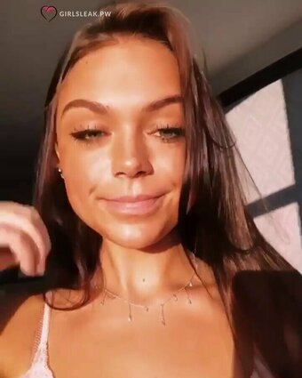 Clare Temerowski / claretemerowski Nude Leaks Photo 4