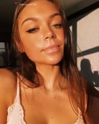 Clare Temerowski / claretemerowski Nude Leaks Photo 14