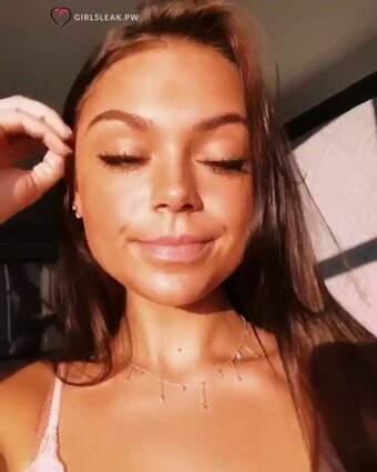 Clare Temerowski / claretemerowski Nude Leaks Photo 15