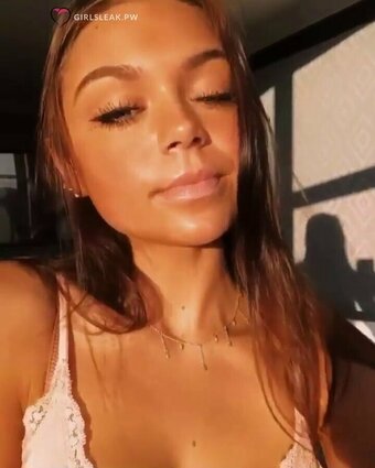 Clare Temerowski / claretemerowski Nude Leaks Photo 19