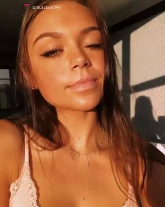 Clare Temerowski / claretemerowski Nude Leaks Photo 21