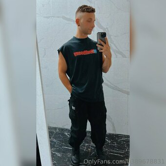 classiedd Nude Leaks Photo 4