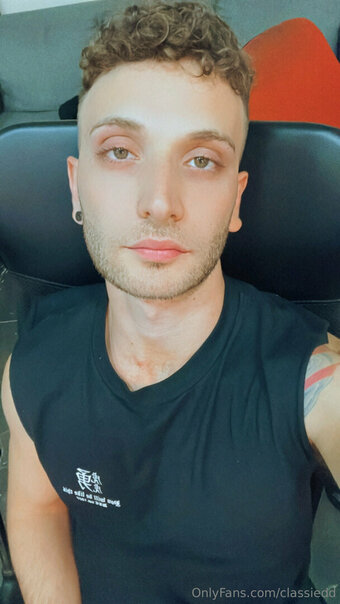 classiedd Nude Leaks Photo 5