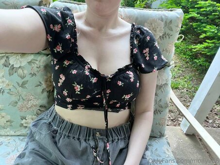 Classy Gothic Witch / CalystaStarr / calystabelle / https: / mollyv96 / mollyvvip Nude Leaks OnlyFans Photo 9