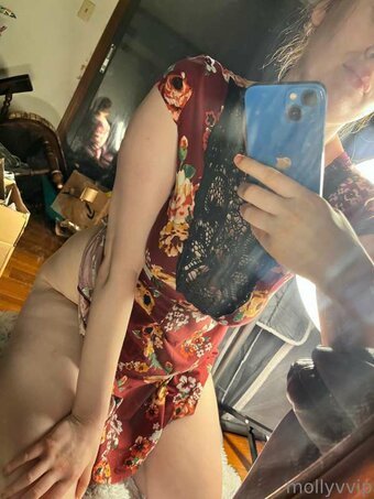 Classy Gothic Witch / CalystaStarr / calystabelle / https: / mollyv96 / mollyvvip Nude Leaks OnlyFans Photo 25