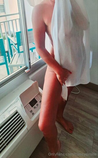 classydesire Nude Leaks Photo 25
