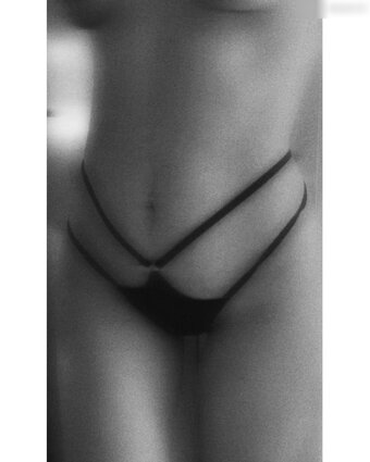 claudialicious / _claudialicious_ Nude Leaks OnlyFans Photo 2