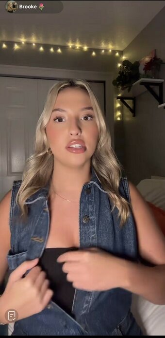 Cloud ASMR / cloudasmr13 Nude Leaks Photo 7