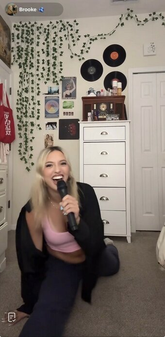 Cloud ASMR / cloudasmr13 Nude Leaks Photo 23