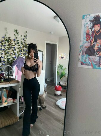 cloudrosies Nude Leaks Photo 1