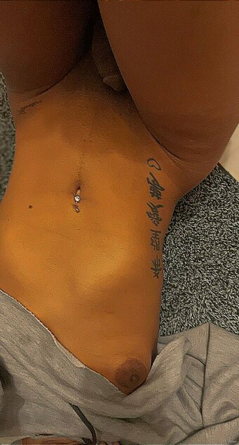 cloudyvi_ Nude Leaks Photo 2