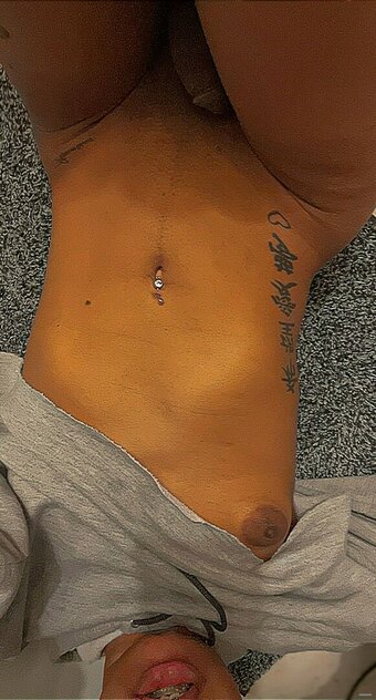 cloudyvi_ Nude Leaks Photo 3