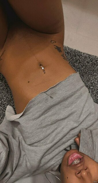 cloudyvi_ Nude Leaks Photo 16