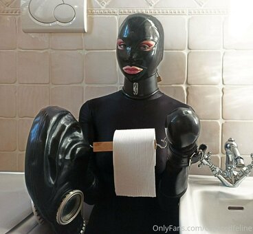 collaredfeline Nude Leaks Photo 9