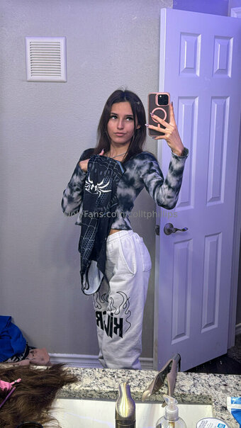 colltphillips Nude Leaks Photo 1