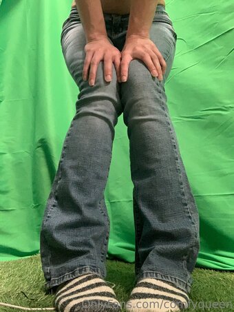 comfyqueen Nude Leaks Photo 22