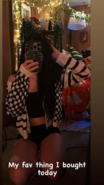 CoraAuroraa / https: Nude Leaks Photo 4